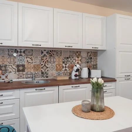 Апартамент Artistic 2 Bedroom Heart Of Kapana Ap2 *