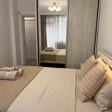 Апартамент Artistic 2 Bedroom Heart Of Kapana Ap2 *